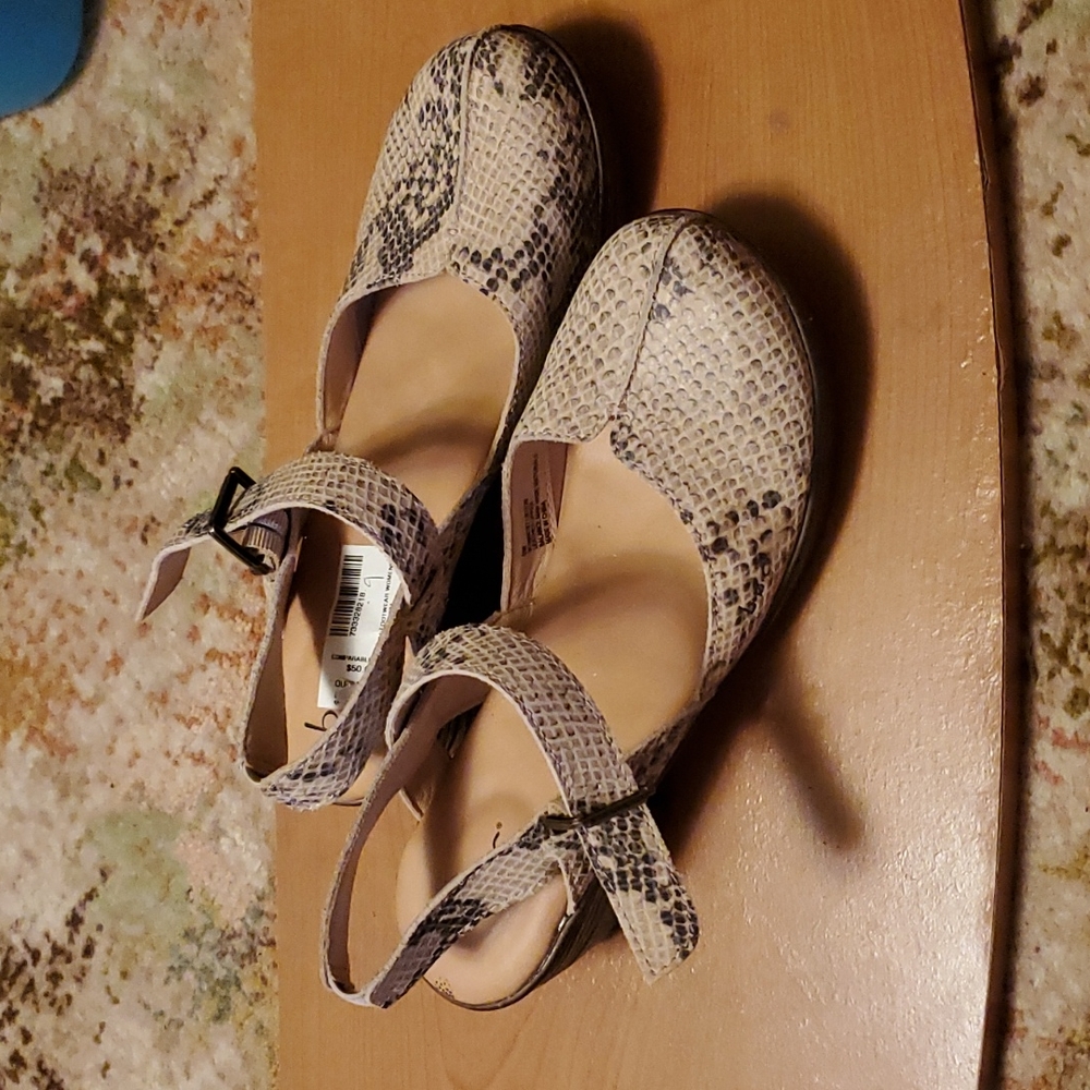 Womens dress shoes